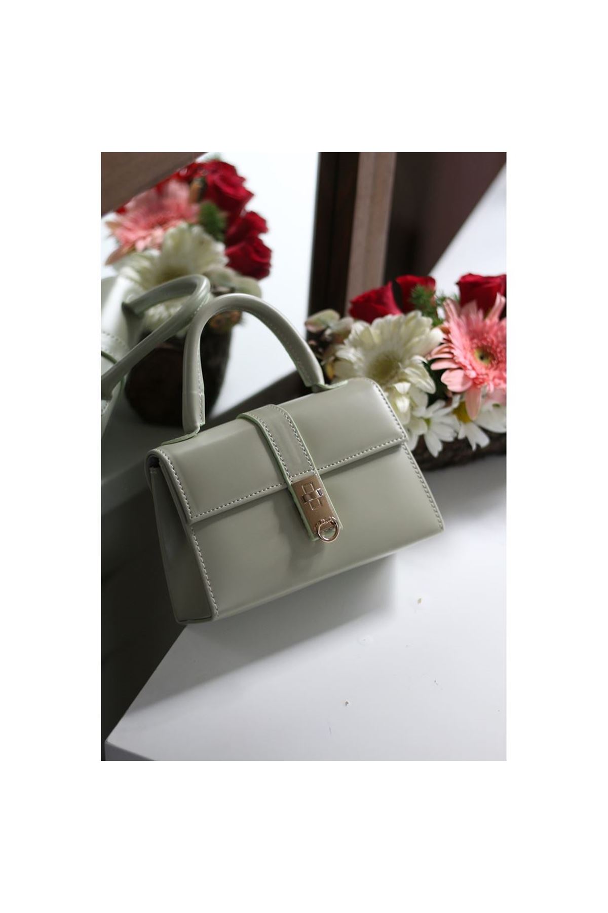 Kadın Mint Yeşili Gold Kare Kilit Detaylı Mini El &amp;amp; Omuz Çantası