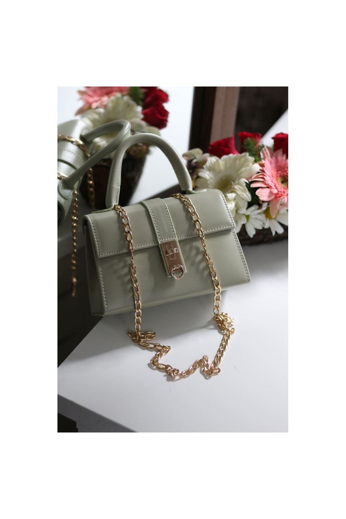 Kadın Mint Yeşili Gold Kare Kilit Detaylı Mini El &amp;amp; Omuz Çantası