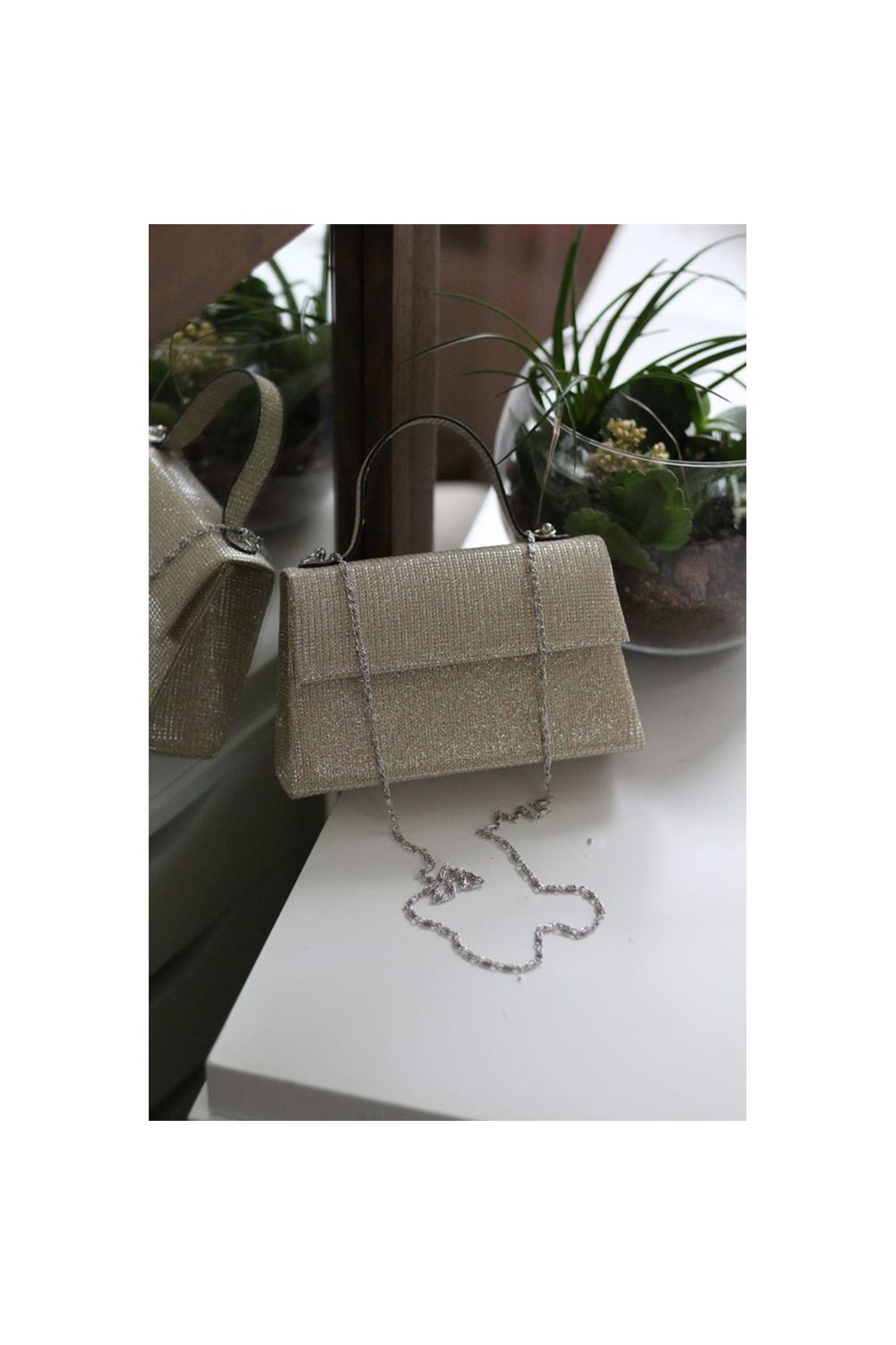 Kadın Gold Simli Tutma Detaylı Abiye Çantası