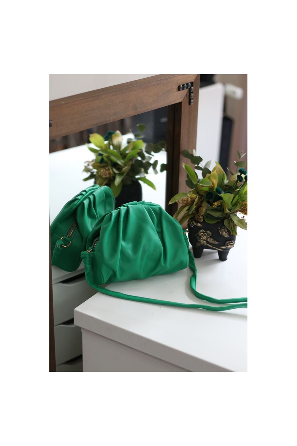 Moom Bag Kadın Çimen Yeşili Yumuşak Pileli Omuz Çantası