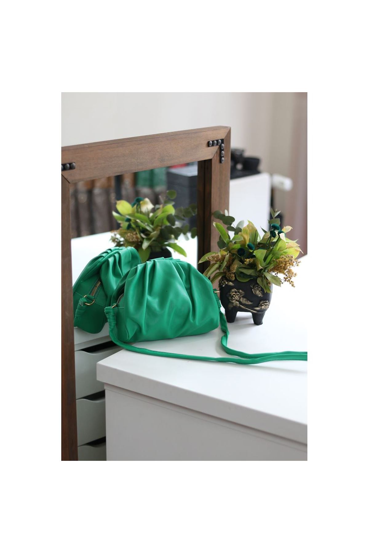 Moom Bag Kadın Çimen Yeşili Yumuşak Pileli Omuz Çantası