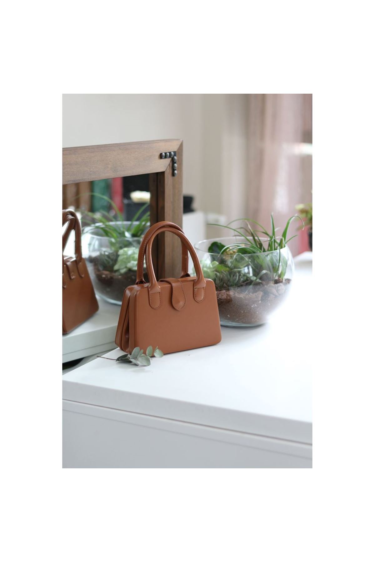 Kadın Taba Çift Kulp Detaylı Mini Kalıp Omuz Çantası