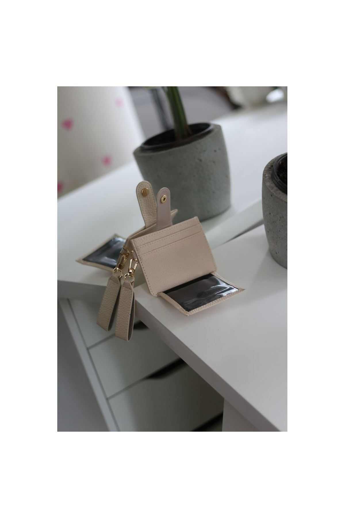 Kadın Krem Maskot Kartlık Cüzdan