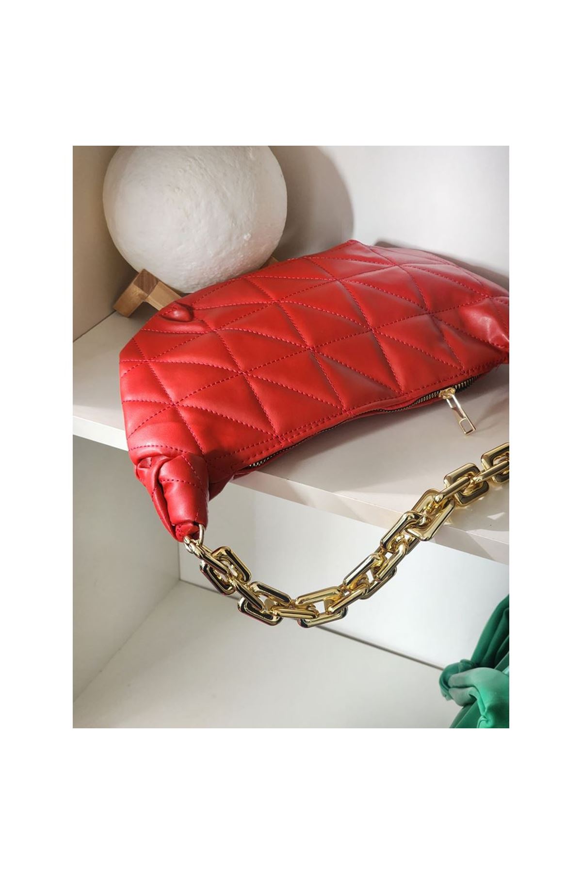 Kırmızı Baklava Desenli Zincirli El Çantası