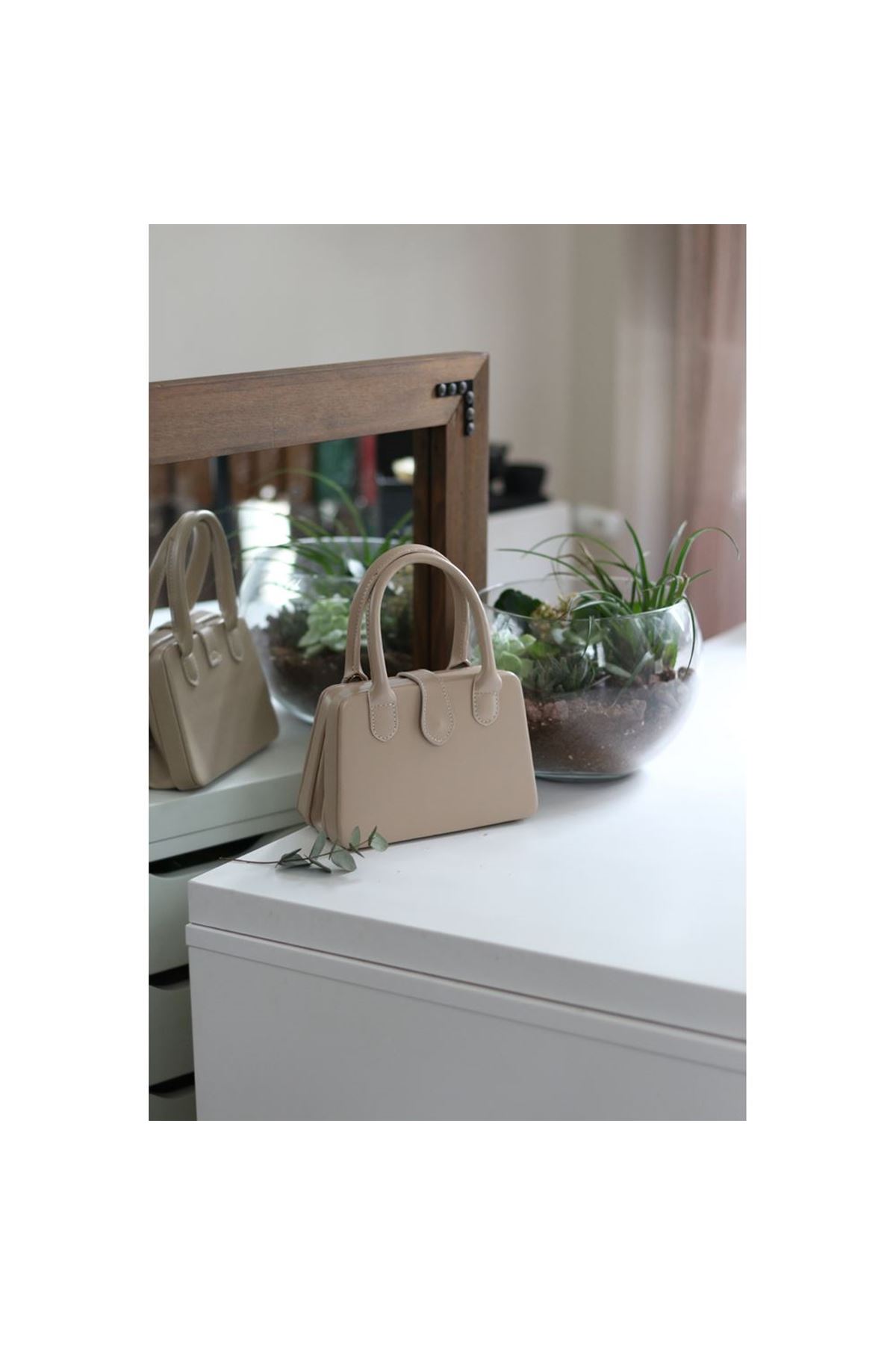 Kadın Vizon Çift Kulp Detaylı Mini Kalıp Omuz Çantası