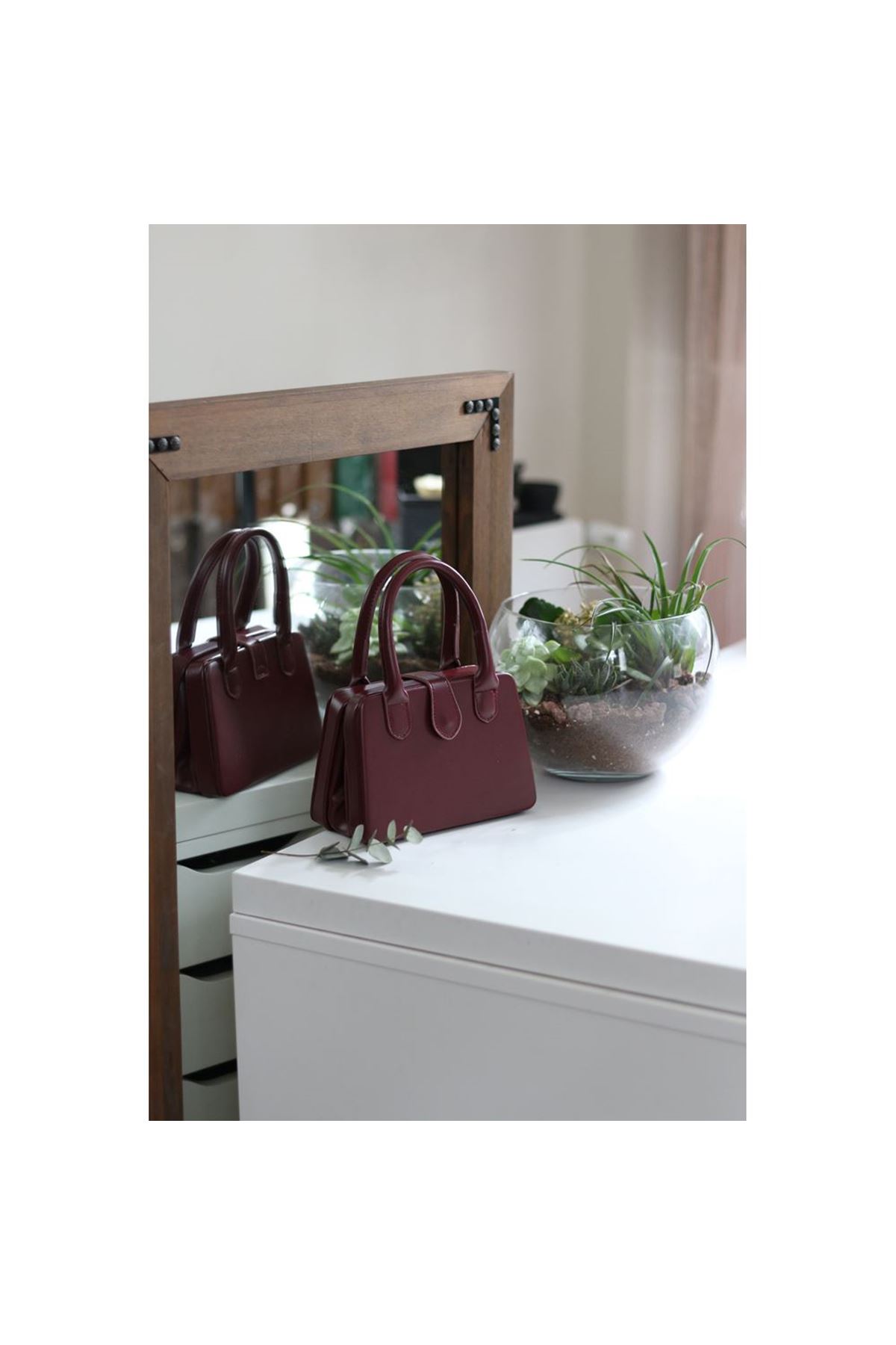 Kadın Bordo Çift Kulp Detaylı Mini Kalıp Omuz Çantası