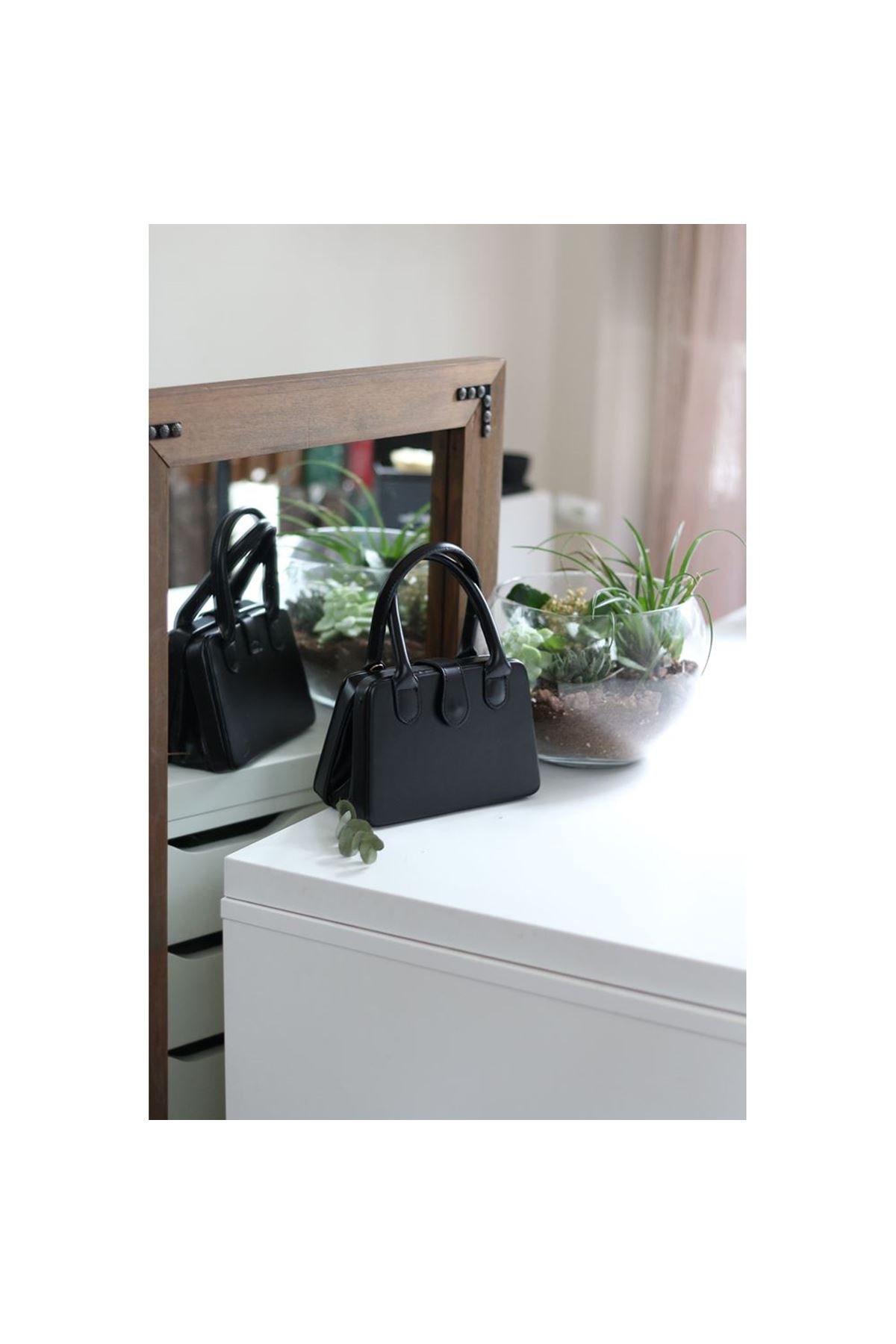 Kadın Siyah Çift Kulp Detaylı Mini Kalıp Omuz Çantası