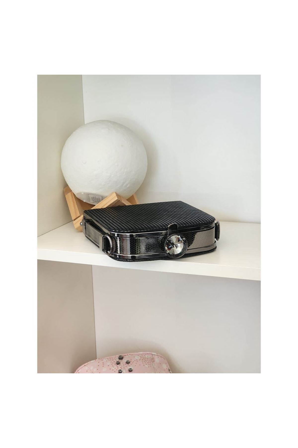 Siyah Pul Kaplama Kristal Taş Detaylı Abiye El Çantası