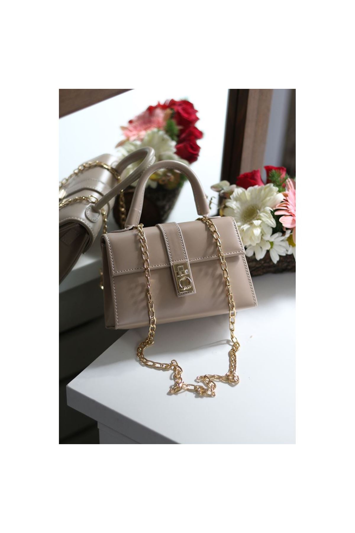 Kadın Vizon Gold Kare Kilit Detaylı Mini El &amp;amp; Omuz Çantası