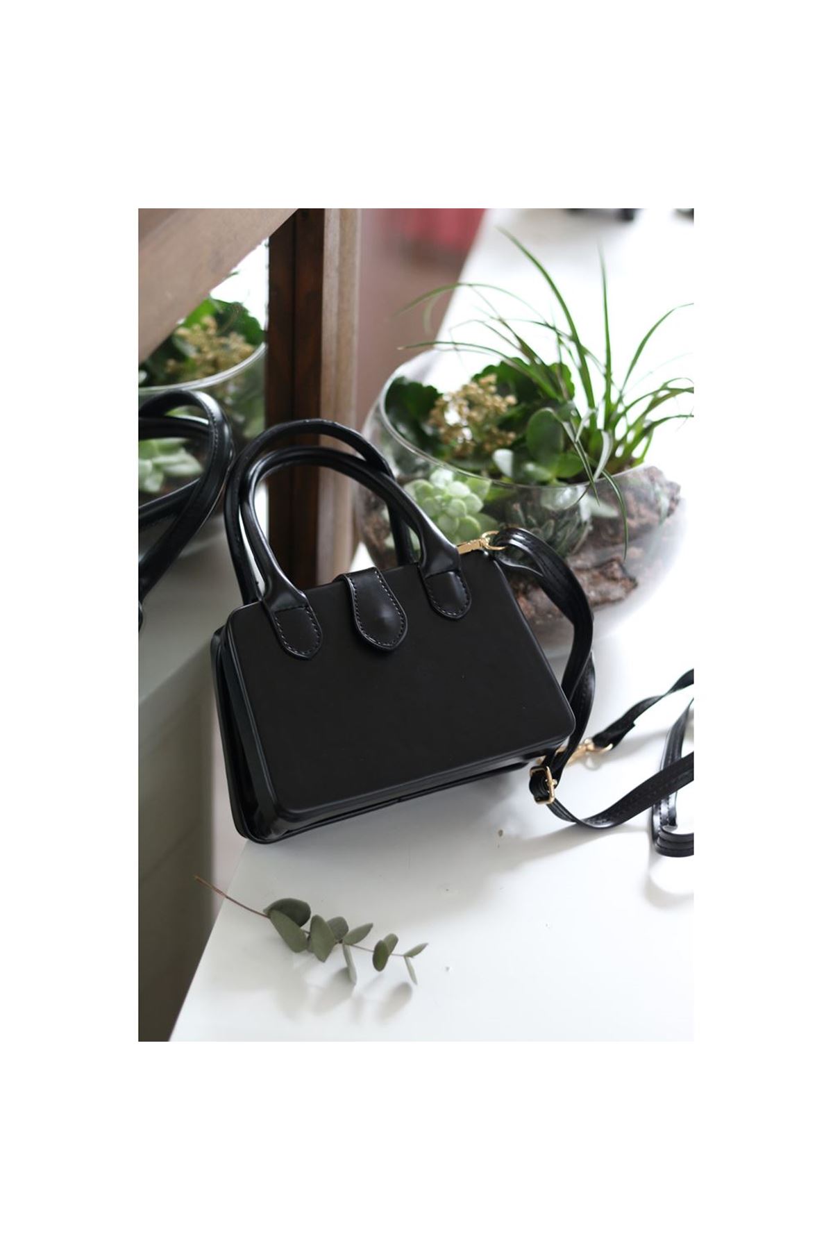 Kadın Siyah Çift Kulp Detaylı Mini Kalıp Omuz Çantası