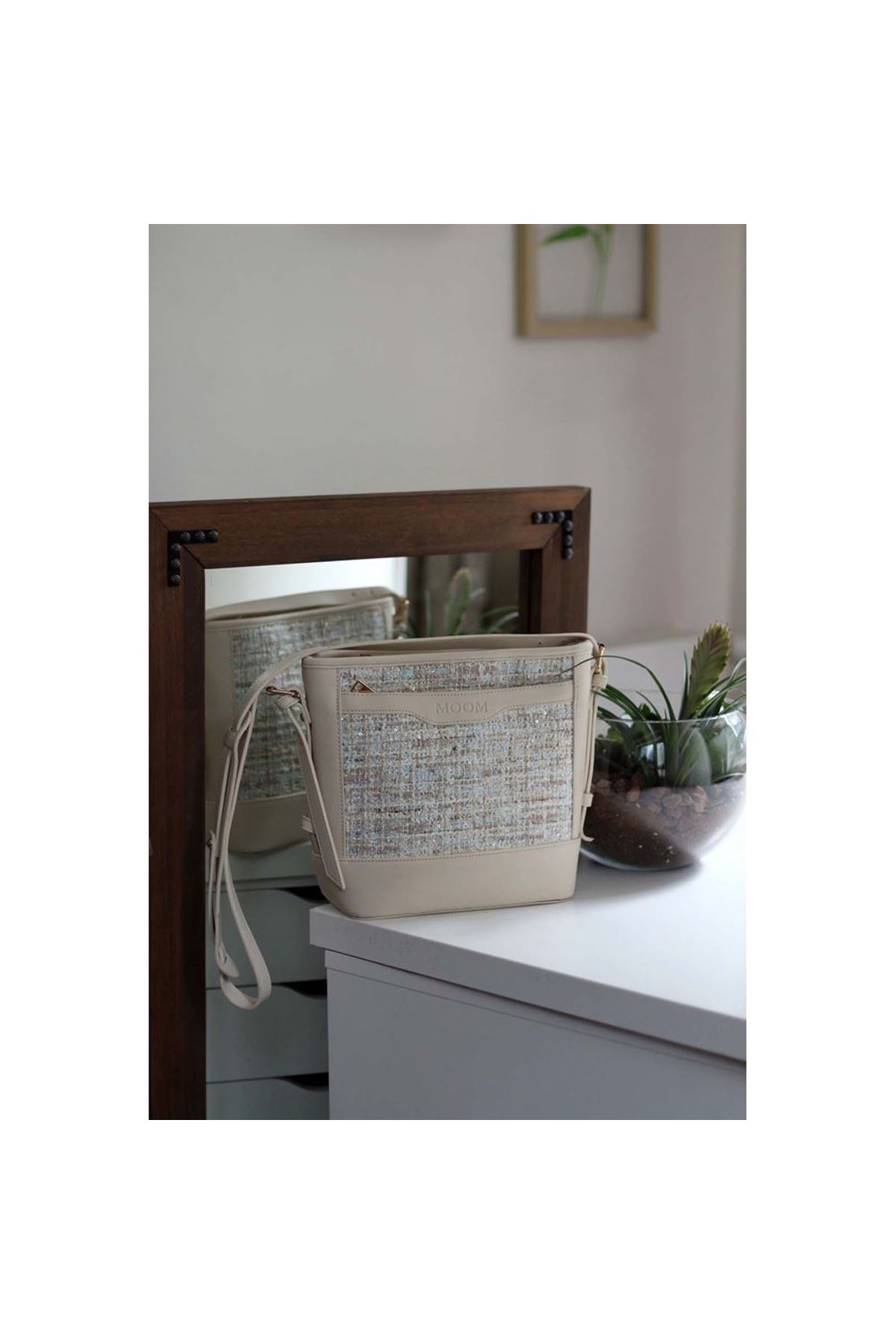 Kadın Krem Tüvit Ayarlanabilir Askılı Omuz Çantası