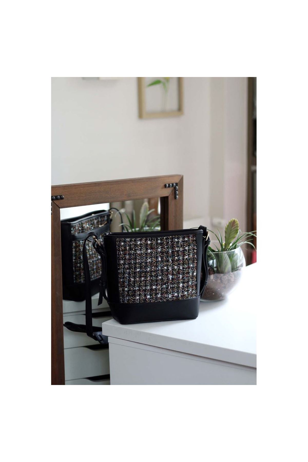Kadın Siyah Tüvit Ayarlanabilir Askılı Omuz Çantası
