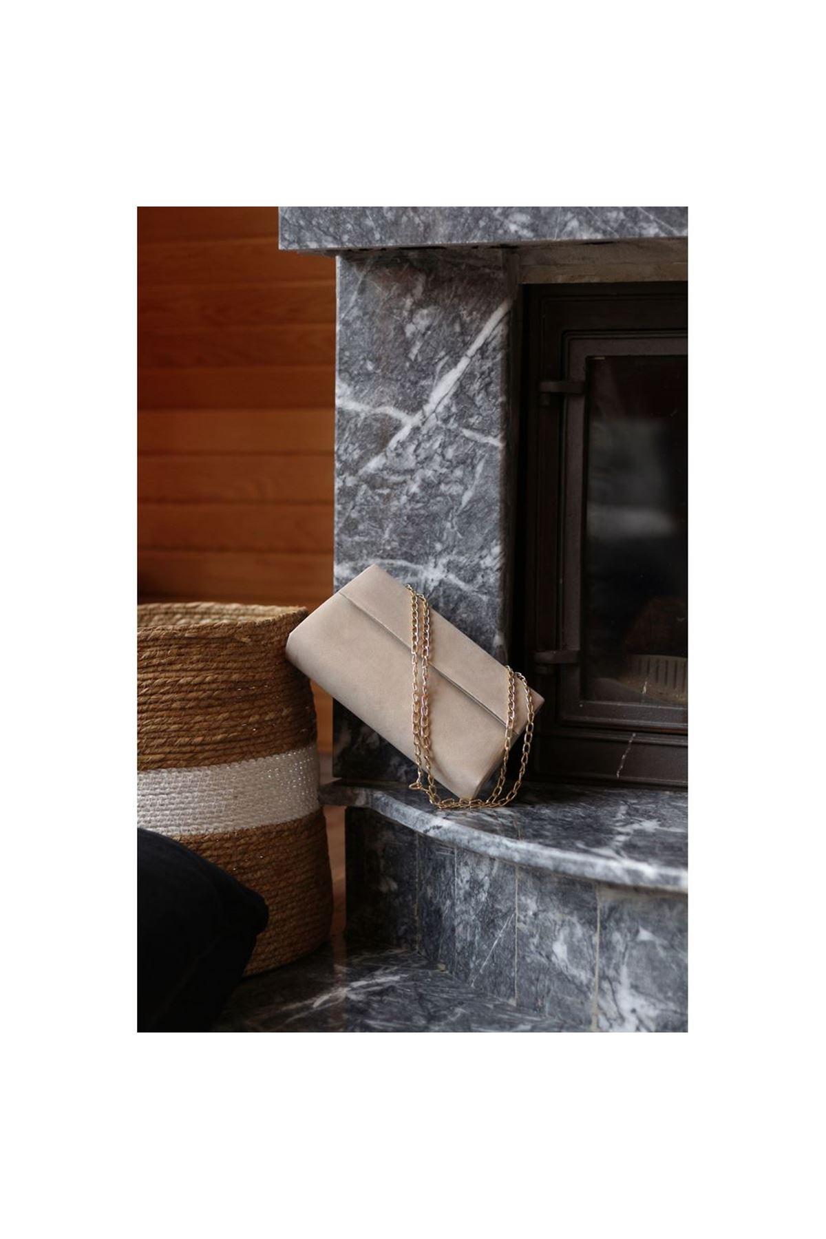 Kadın Krem Süet Zincirli Çanta
