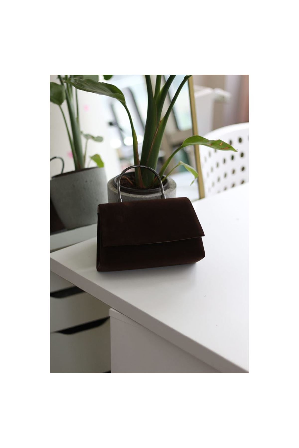 Kadın Acı Kahve Süet Metal Sap Detaylı El &amp;amp; Omuz Çantası