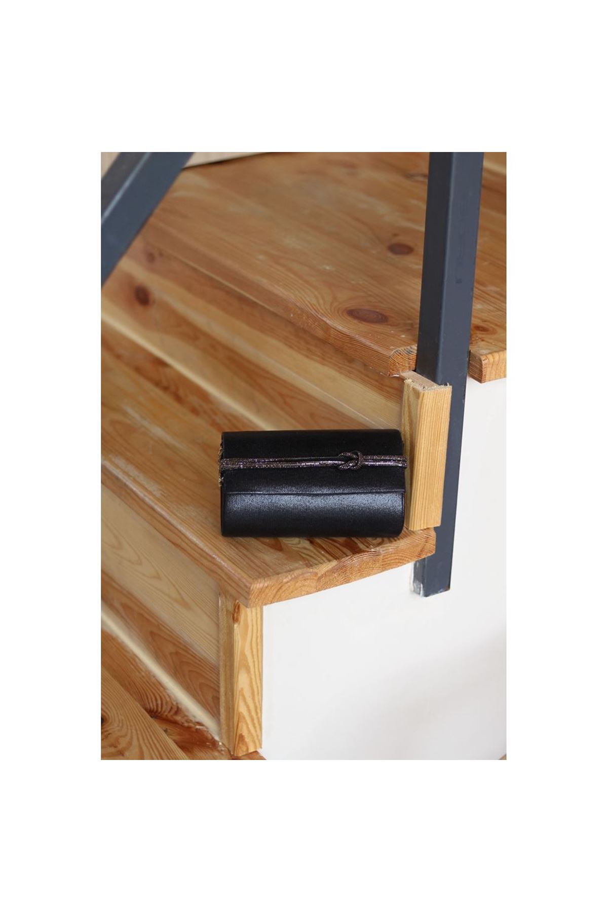 Kadın Siyah Taş Detaylı Abiye Zincirli Çanta