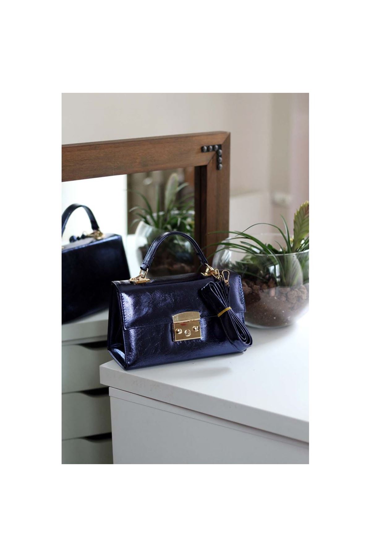 Kadın Mavi Kilit Detaylı Askılı Omuz Çantası