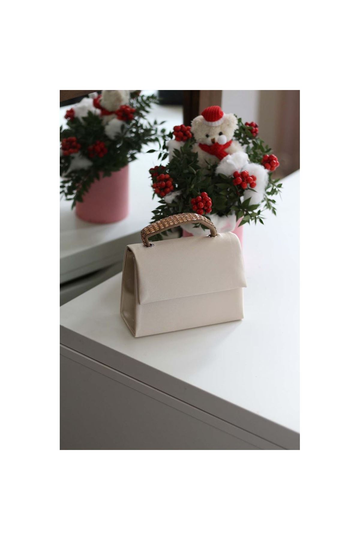 Kadın Nude Taş Tutma Detaylı Abiye Omuz Çantası