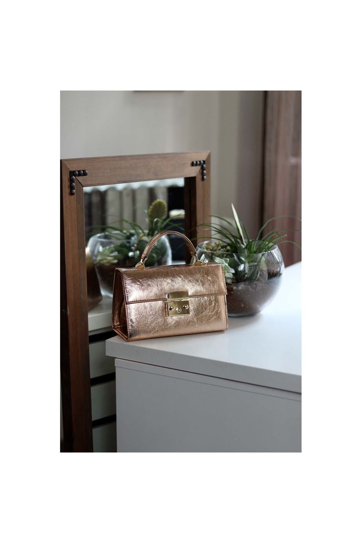 Kadın Rose Gold Kilit Detaylı Askılı Omuz Çantası