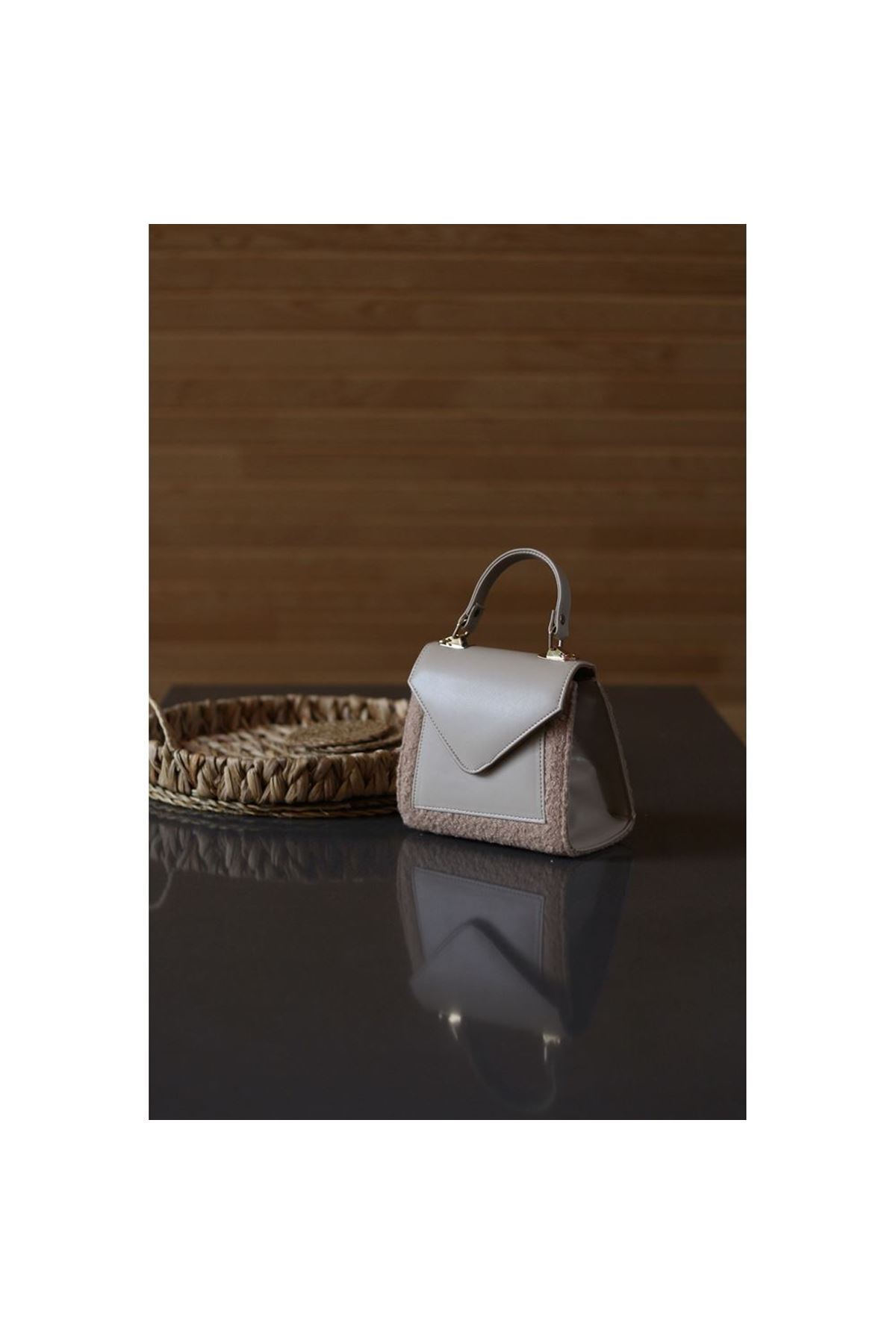 Kadın Vizon Peluş Kapak Detaylı El ve Omuz Çantası