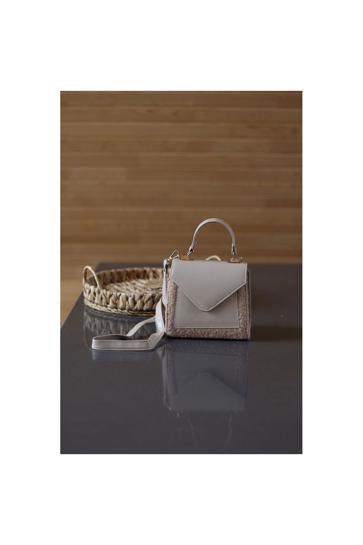 Kadın Vizon Peluş Kapak Detaylı El ve Omuz Çantası