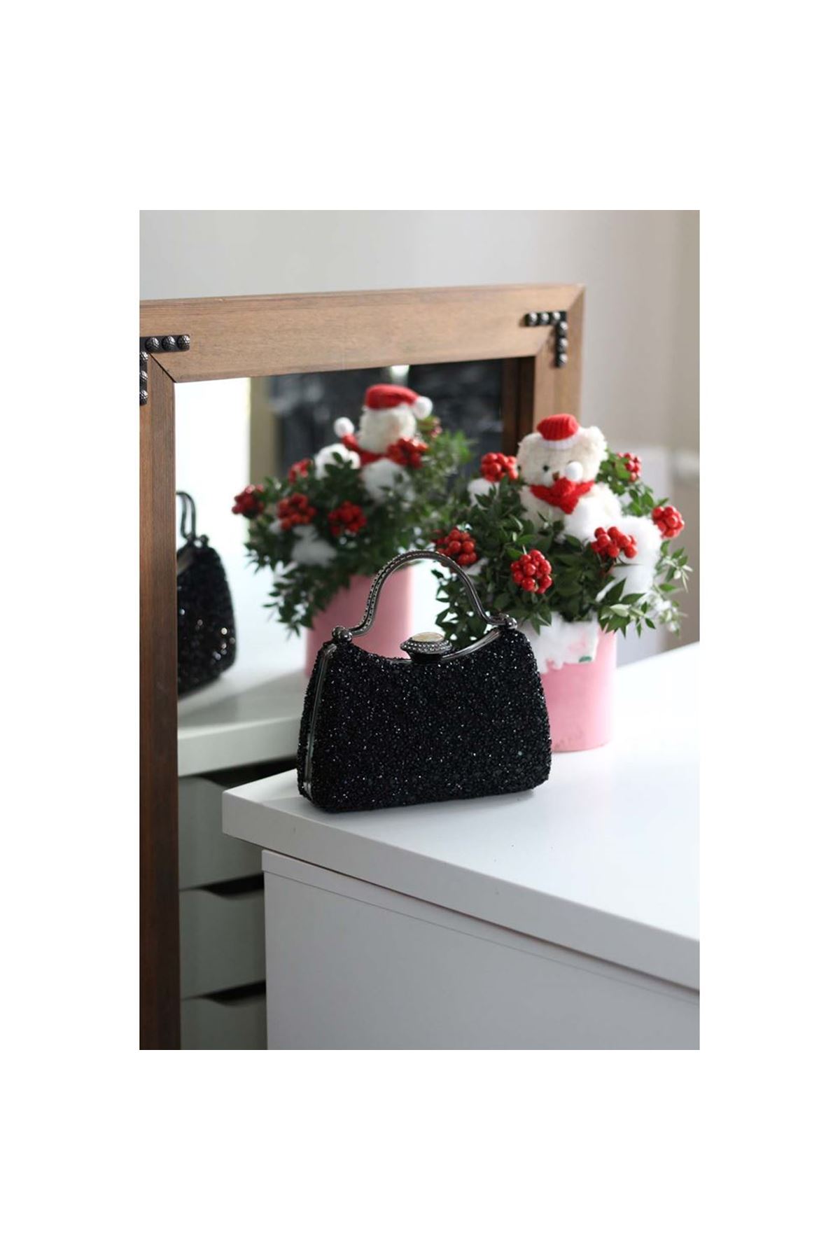 Kadın Siyah Taşlı Tutma Detaylı Abiye Çanta