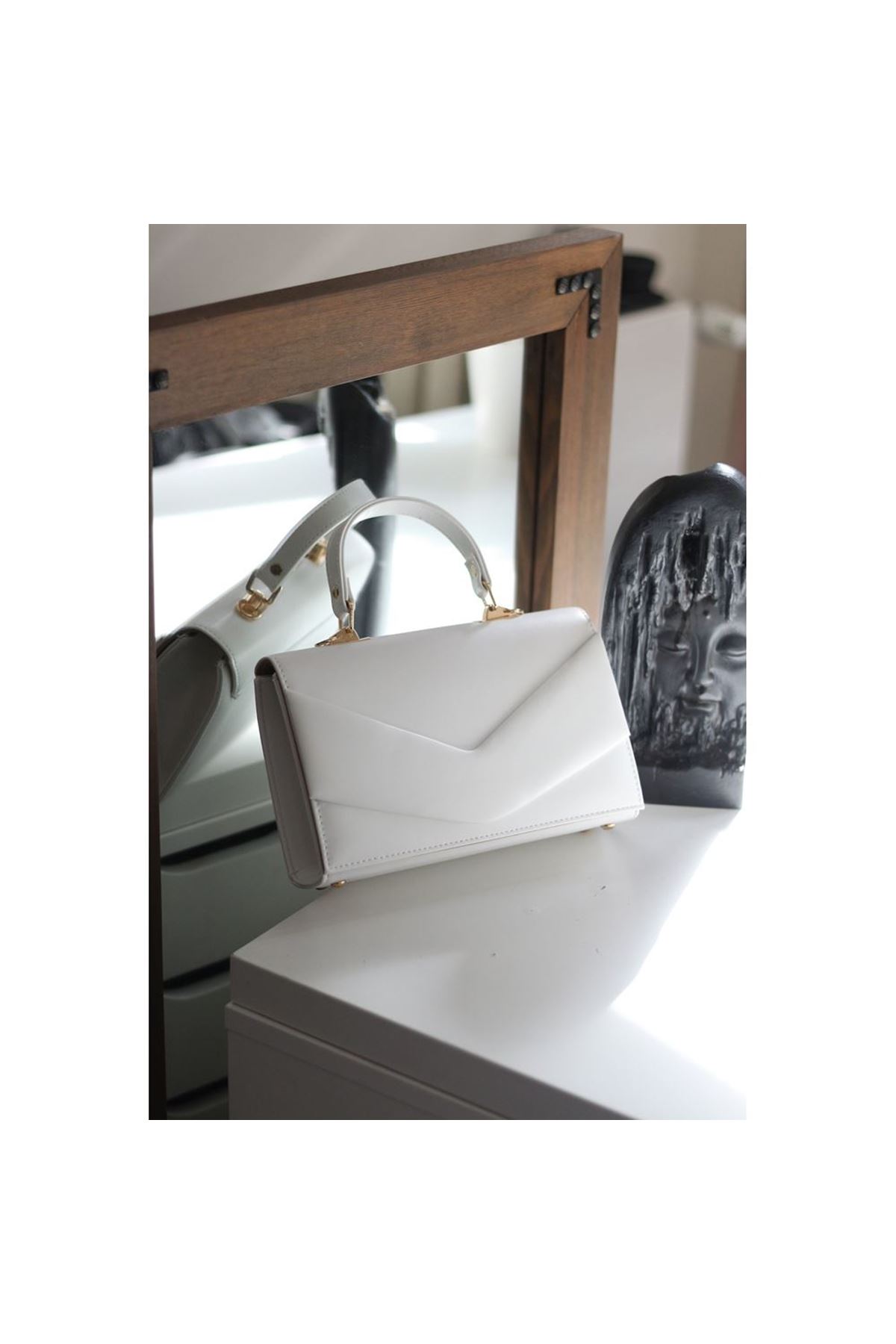 Kadın Beyaz Zarf Tutma Saplı Omuz Çantası