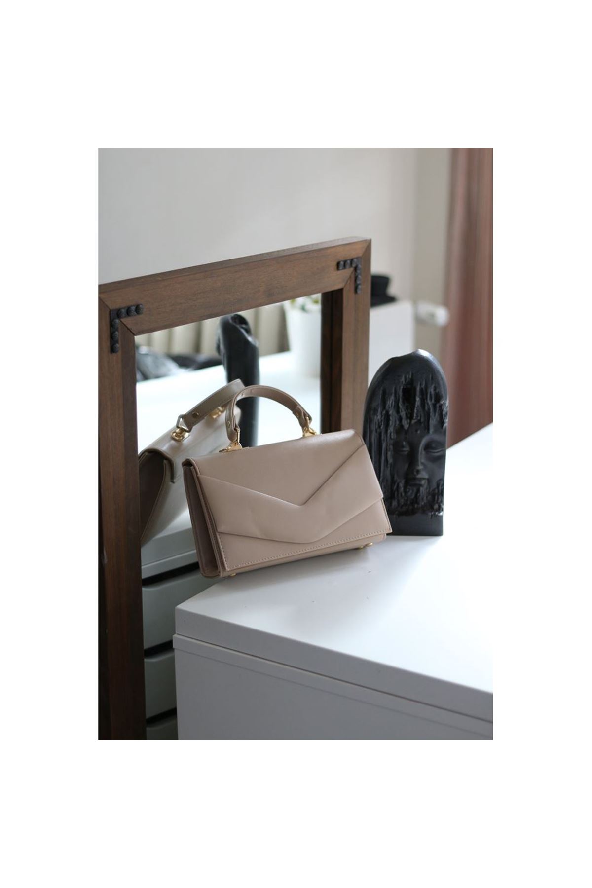 Nude Zarf Tutma Saplı Omuz Çantası