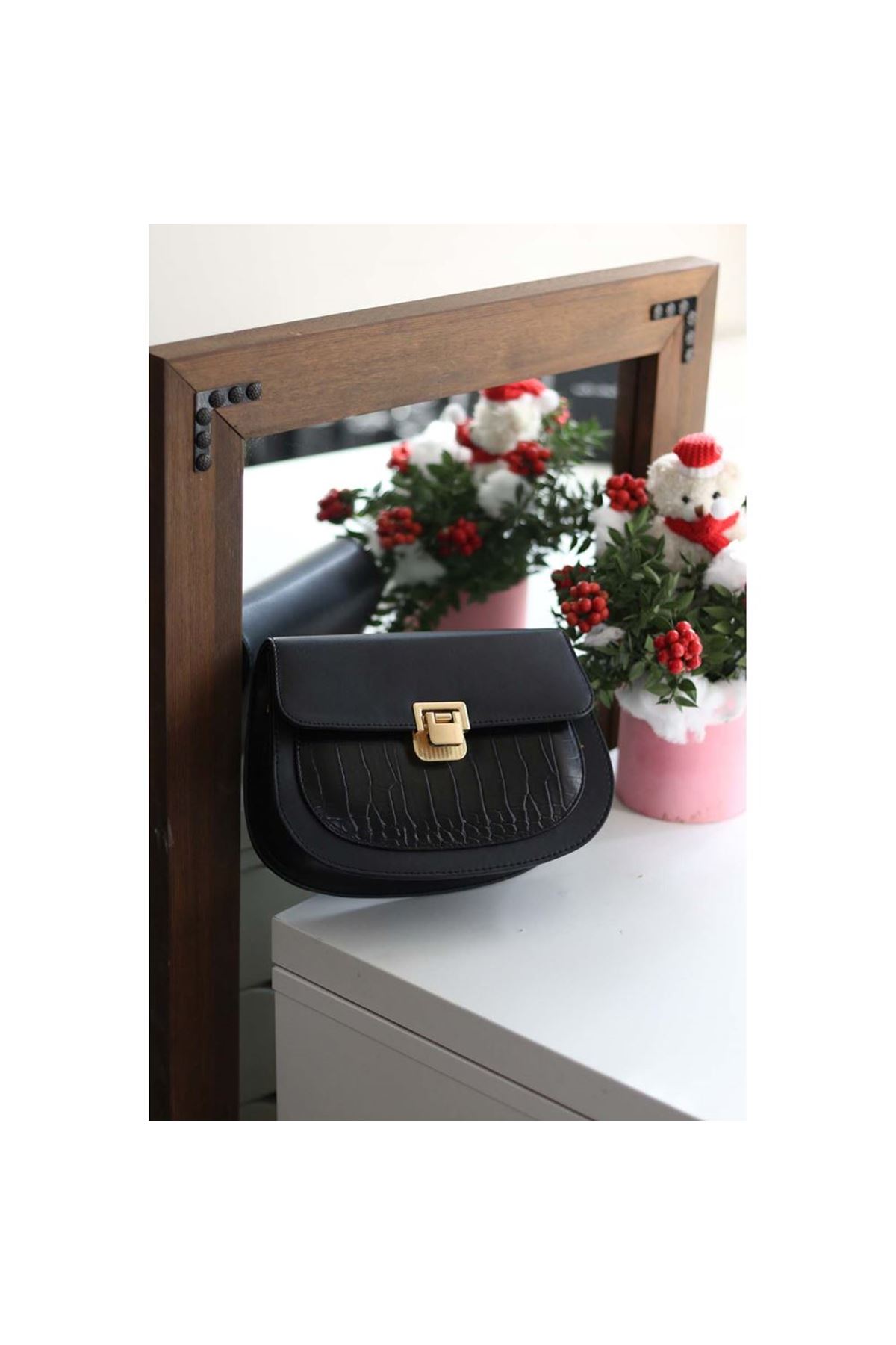 Kadın Siyah Ayarlanabilir Askılı Omuz Çantası