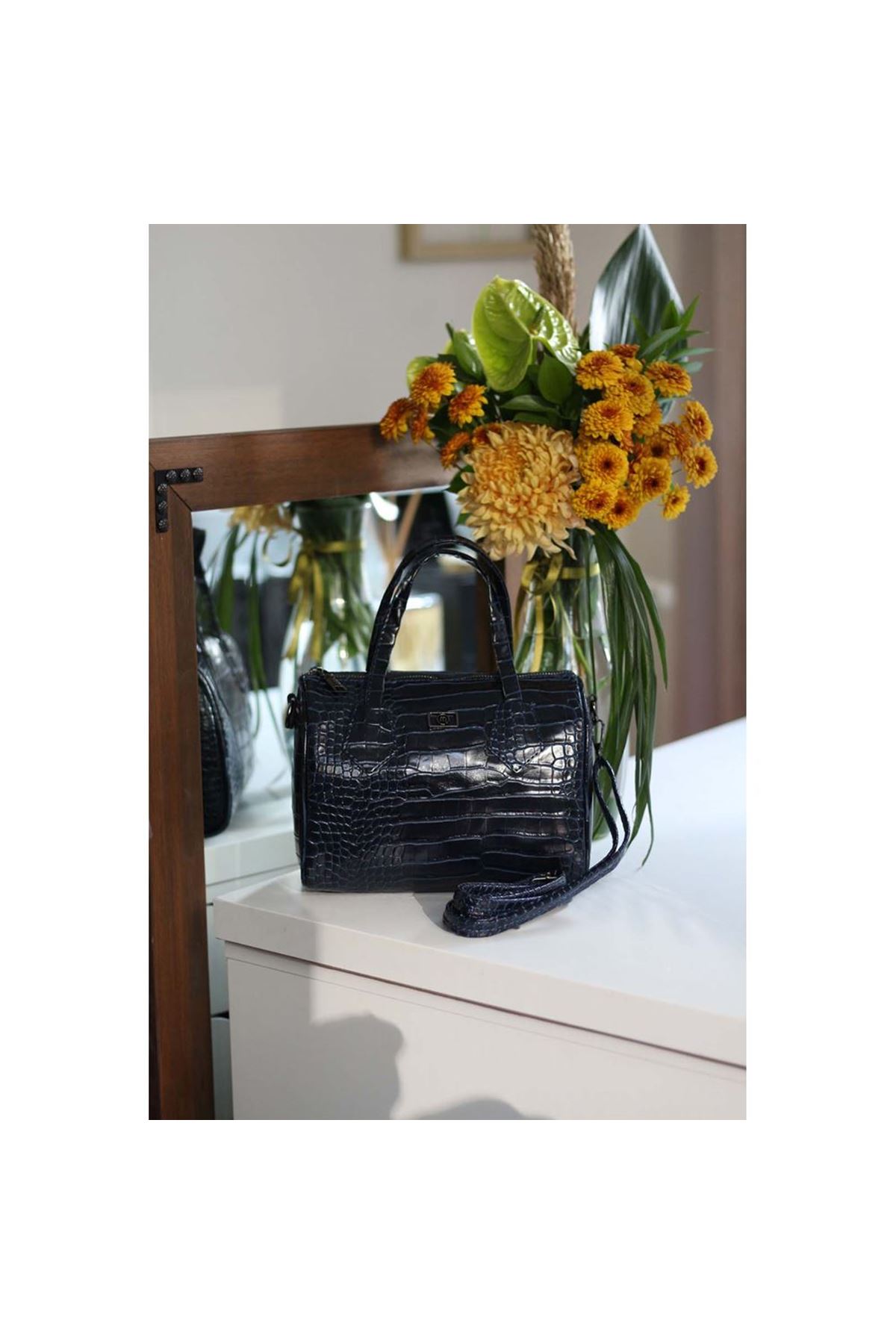 Kadın Lacivert Kroko Askılı El Omuz Çantası