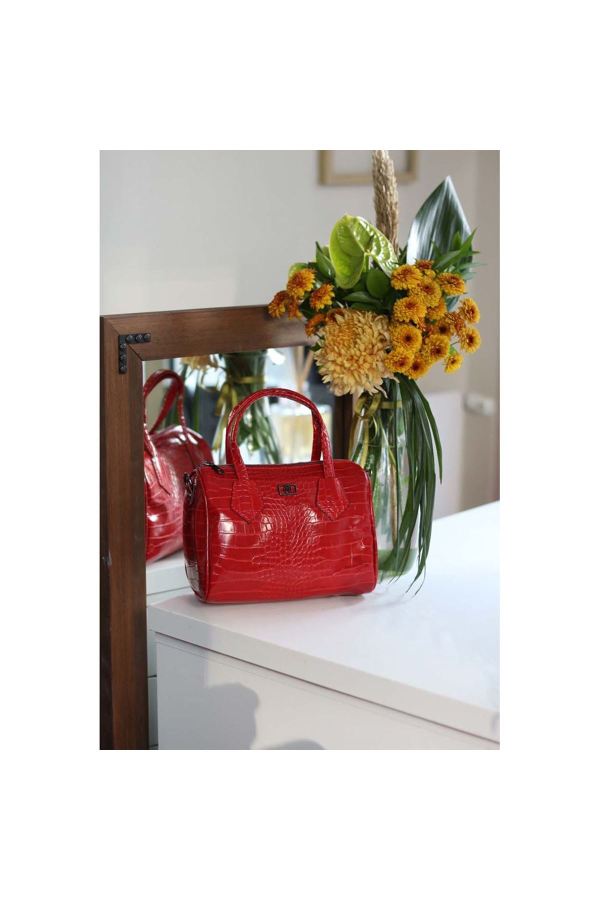 Kadın Kırmızı Kroko Askılı El Omuz Çantası