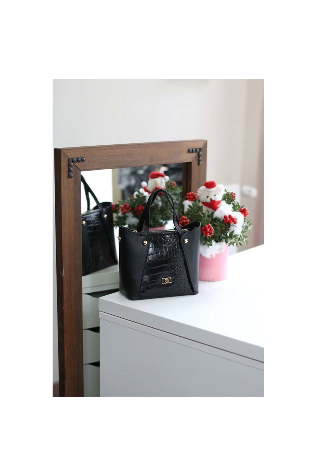 Kadın Siyah Kroko Ayarlanabilir Askılı Omuz Çantası