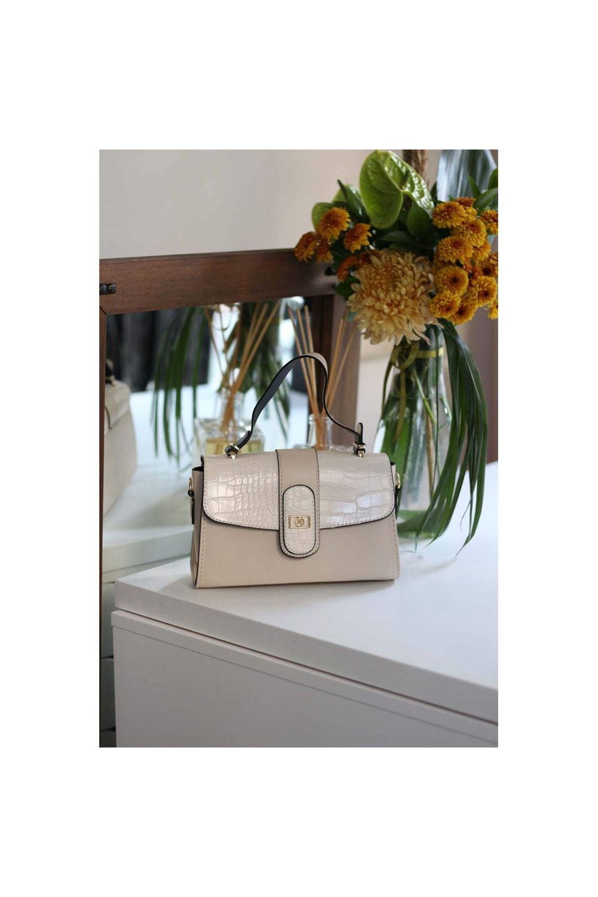 Kadın Krem Askılı El Omuz Çantası