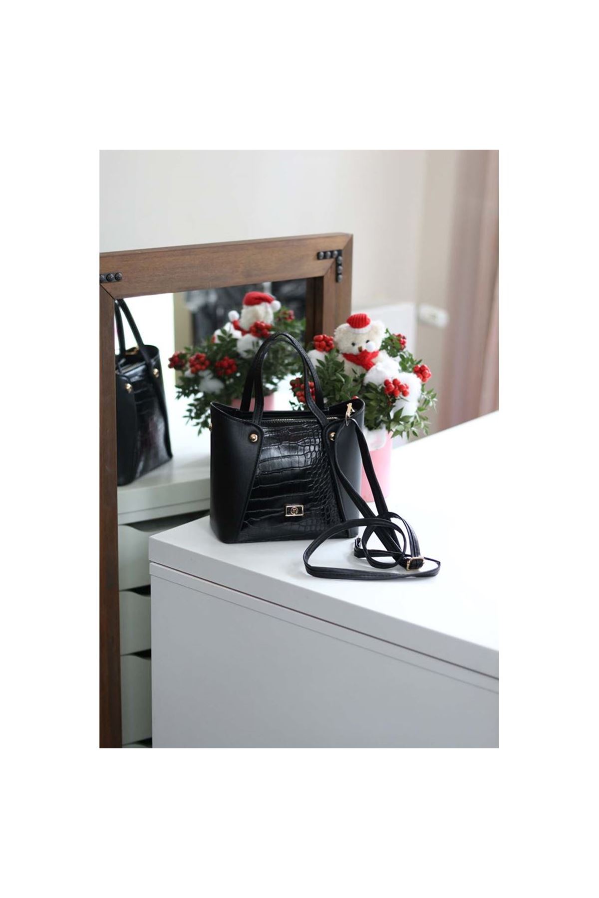 Kadın Siyah Kroko Ayarlanabilir Askılı Omuz Çantası