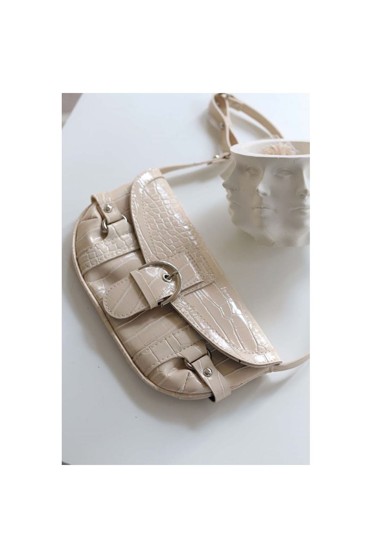 Krem Krok Kemerli Omuz Çantası