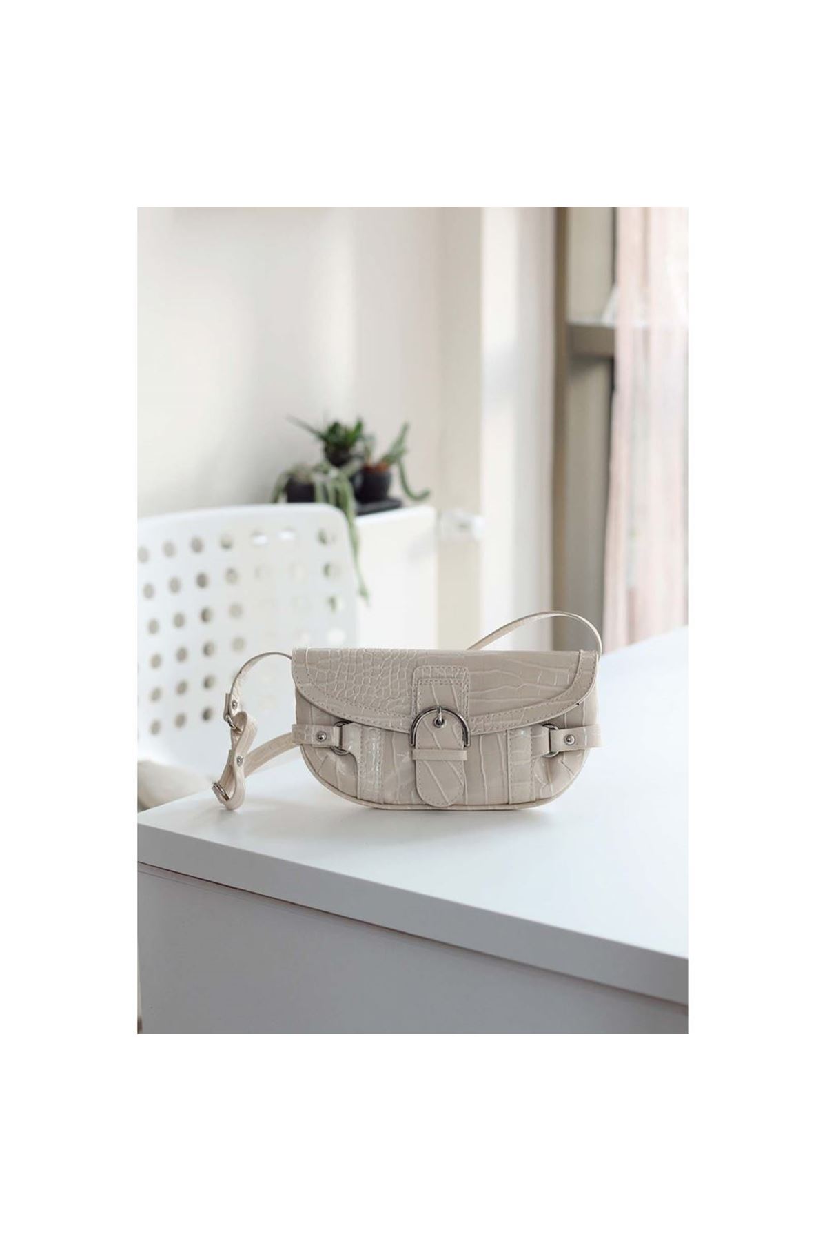 Krem Krok Kemerli Omuz Çantası