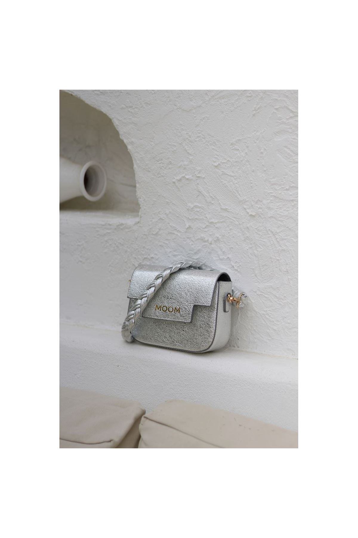 Kadın Gümüş Örme Sap Detaylı Zincirli Omuz Çantası