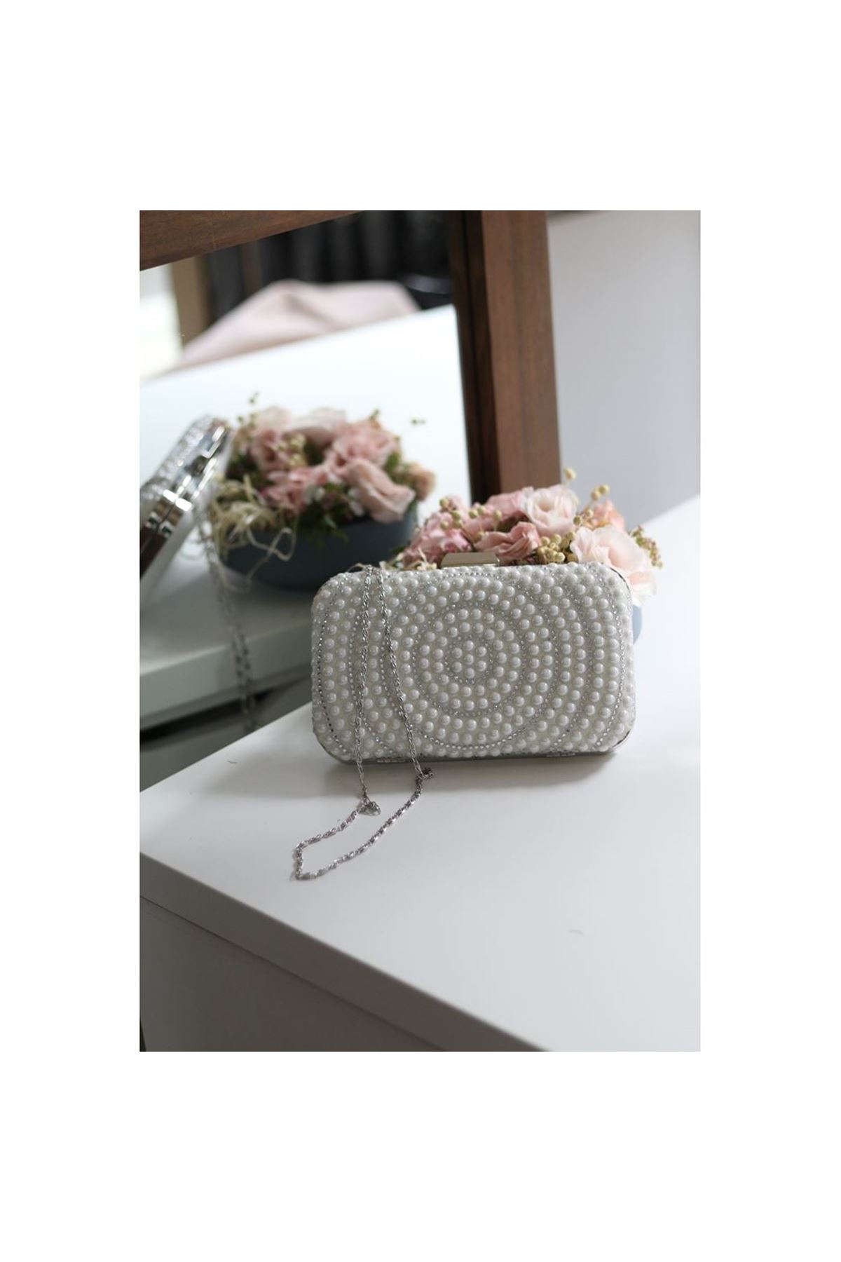 Kadın İnci Detaylı Yuvarlak Desenli Abiye Çanta