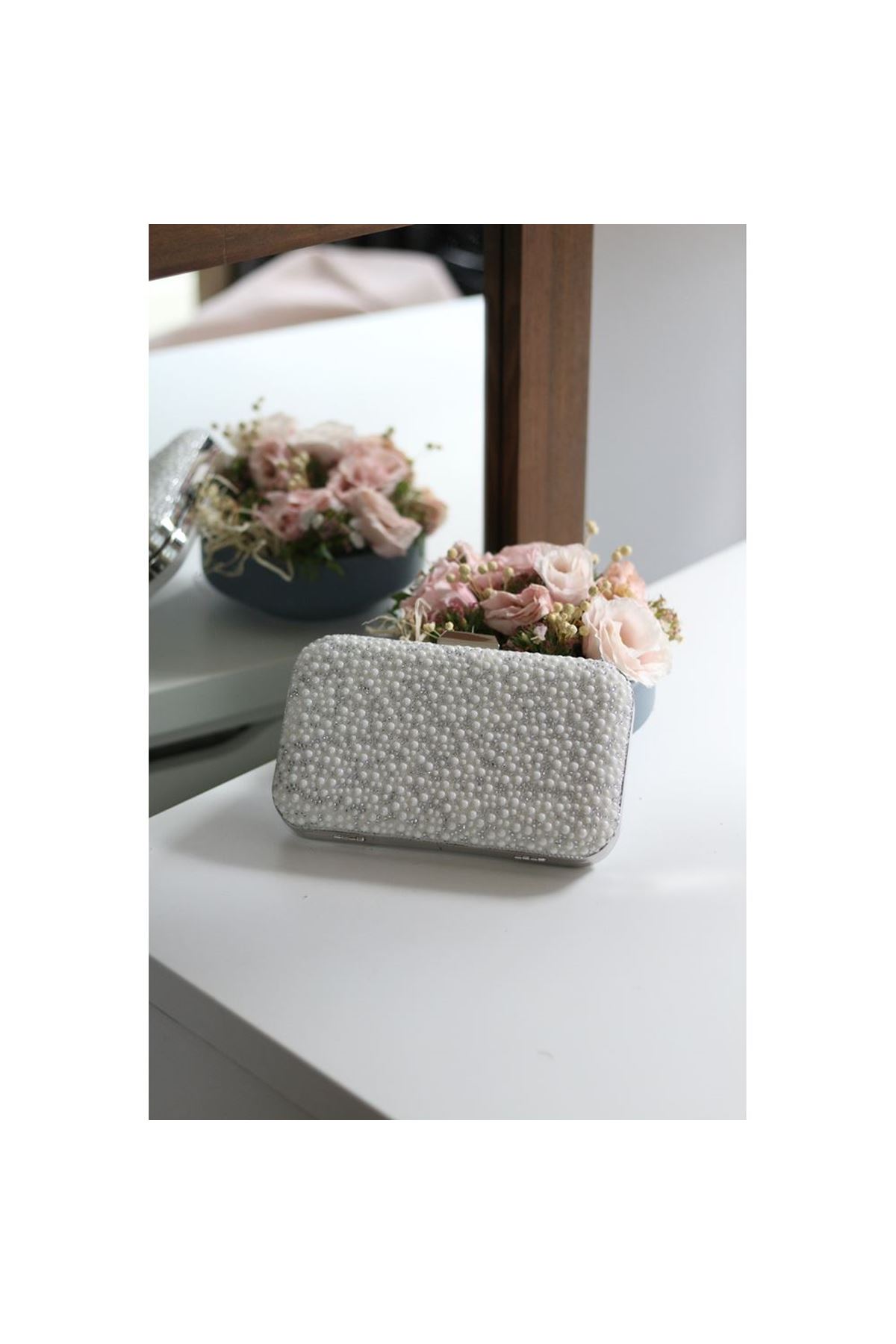 Kadın Küçük Yuvarlak İnci ve Taş Detaylı Abiye