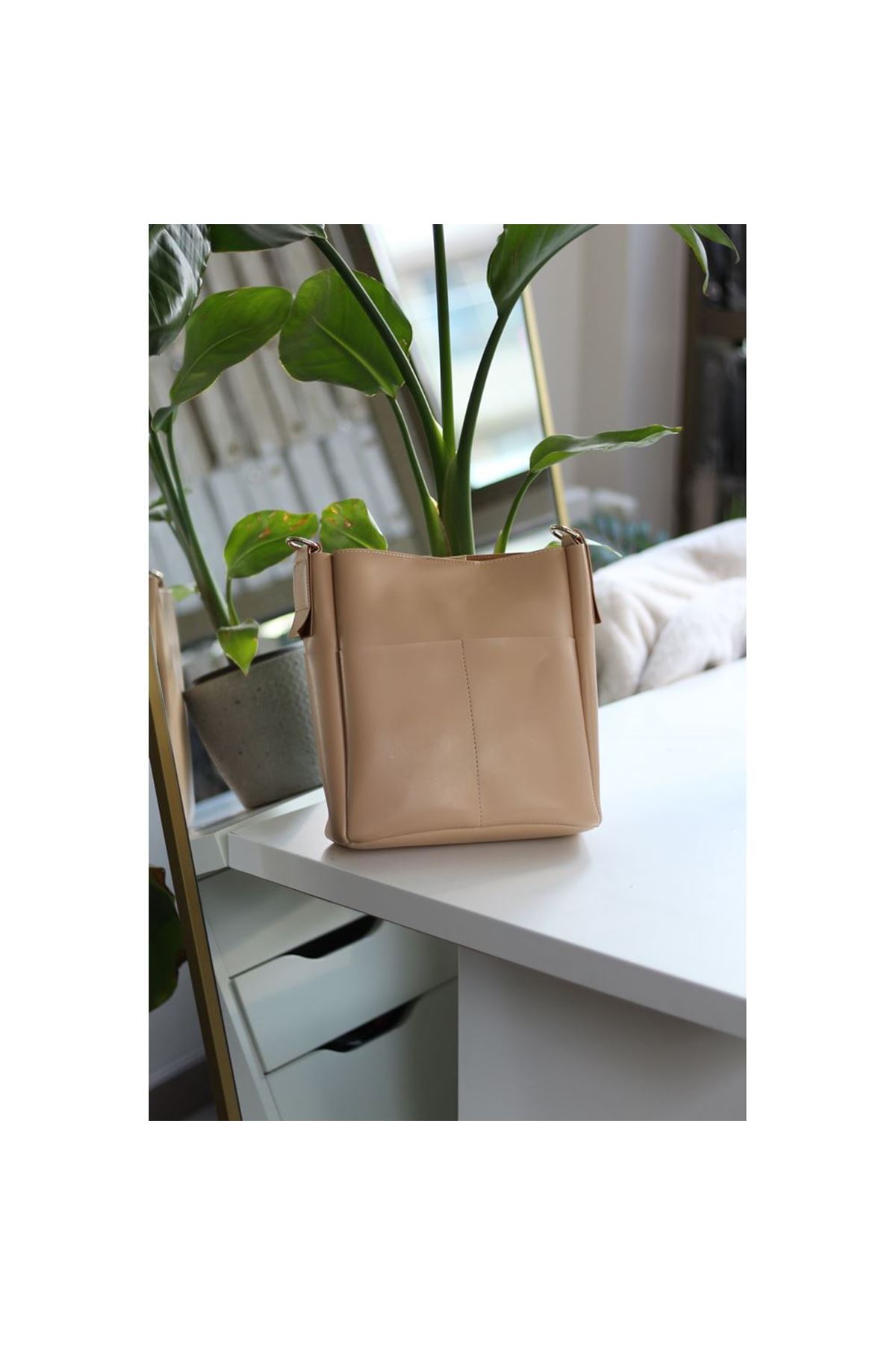 Kadın Nude Çift Cep Detaylı Büyük Boy Askılı Omuz Çantası