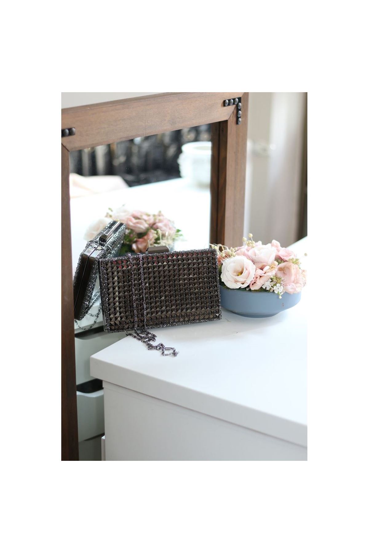 Kadın Siyah Taş Detaylı Desenli Abiye Çanta