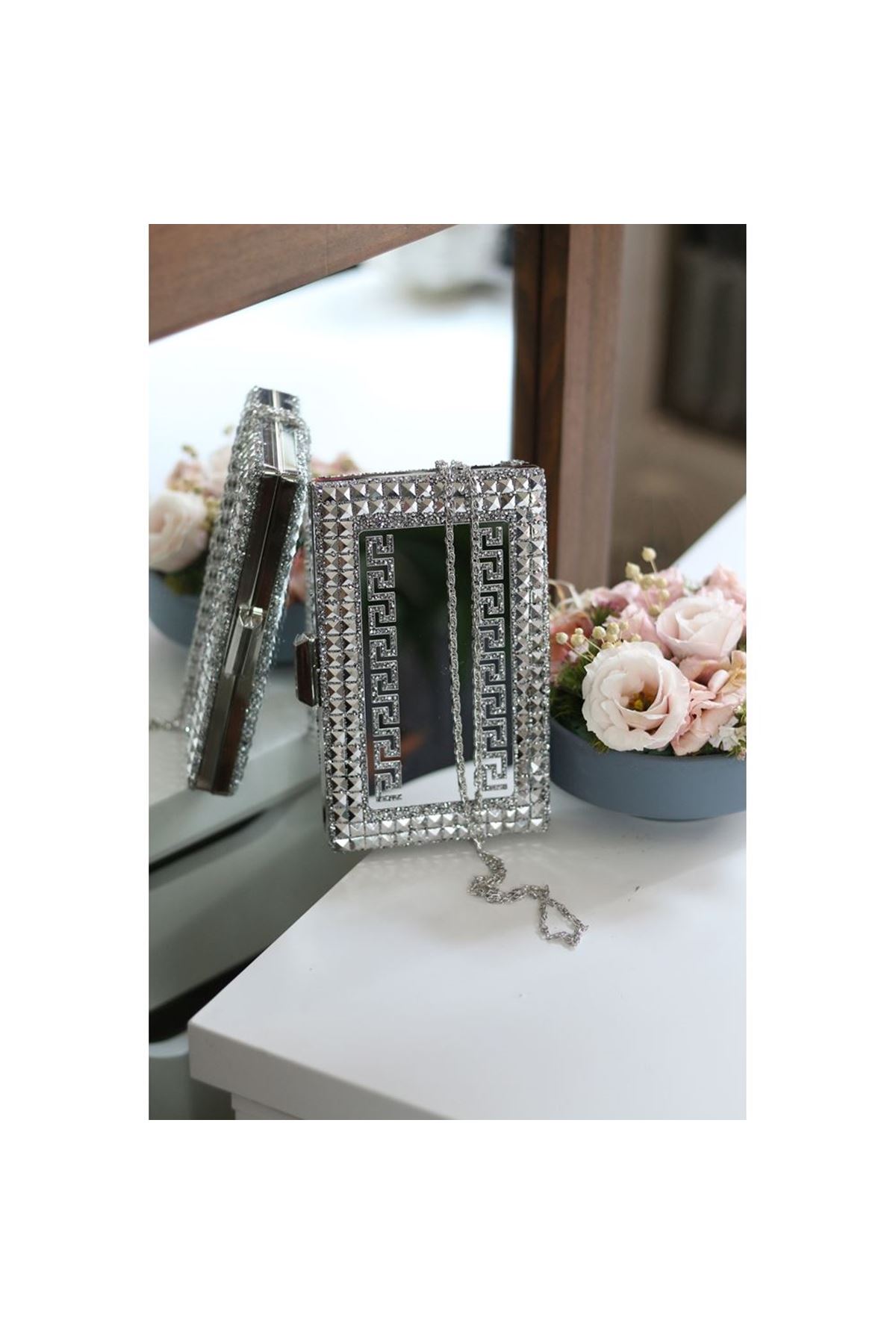 Kadın Gümüş Taş Detaylı Desenli Abiye Çanta