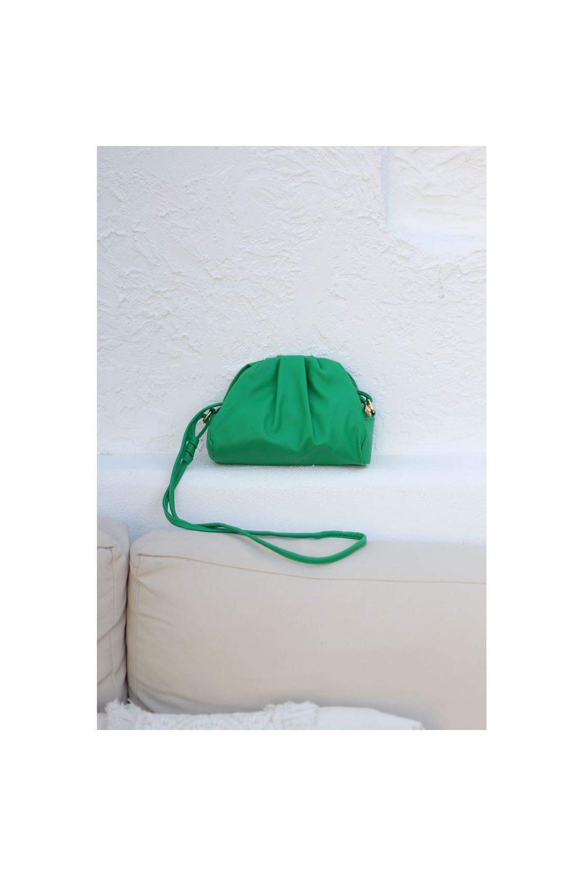 Kadın Çimen Yeşili Yumuşak Pileli Omuz Çantası