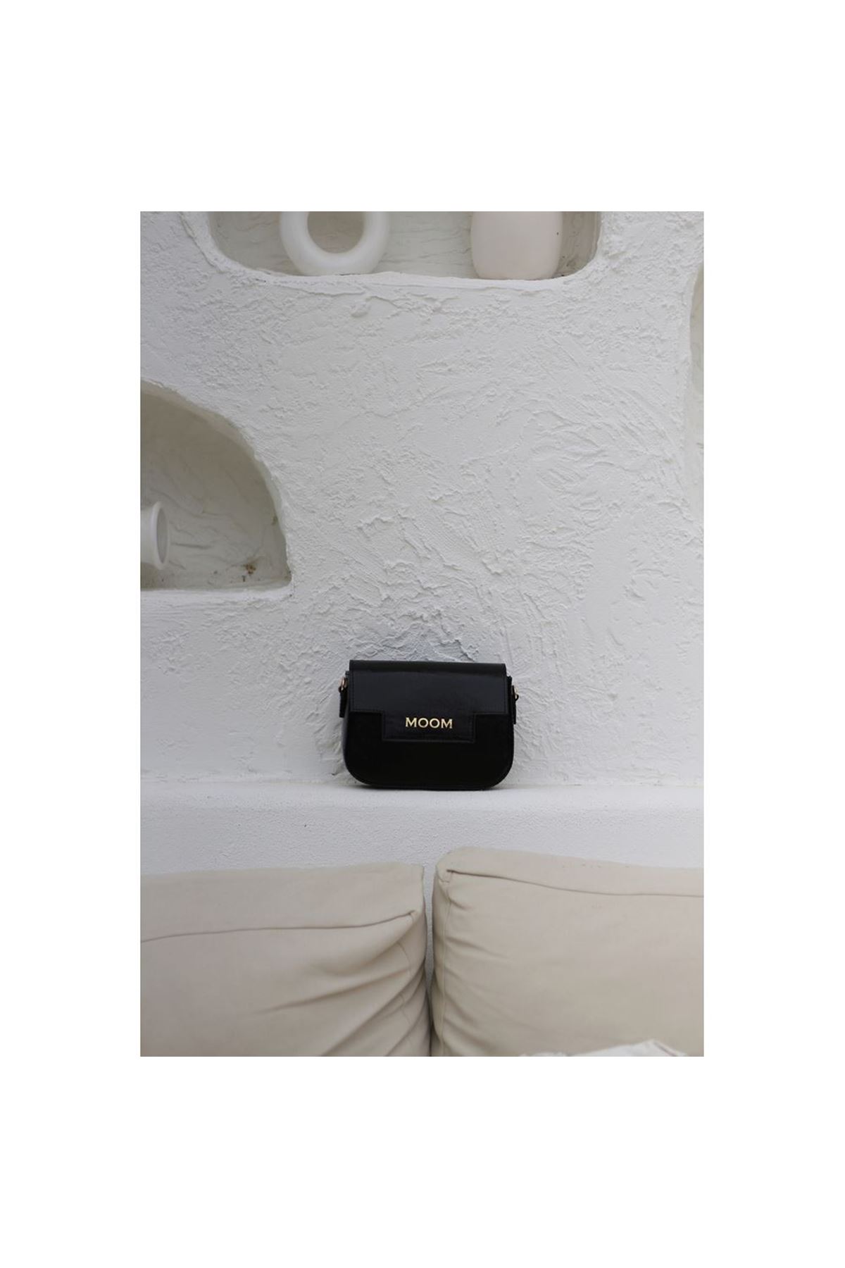 Kadın Siyah Örme Sap Detaylı Zincirli Omuz Çantası