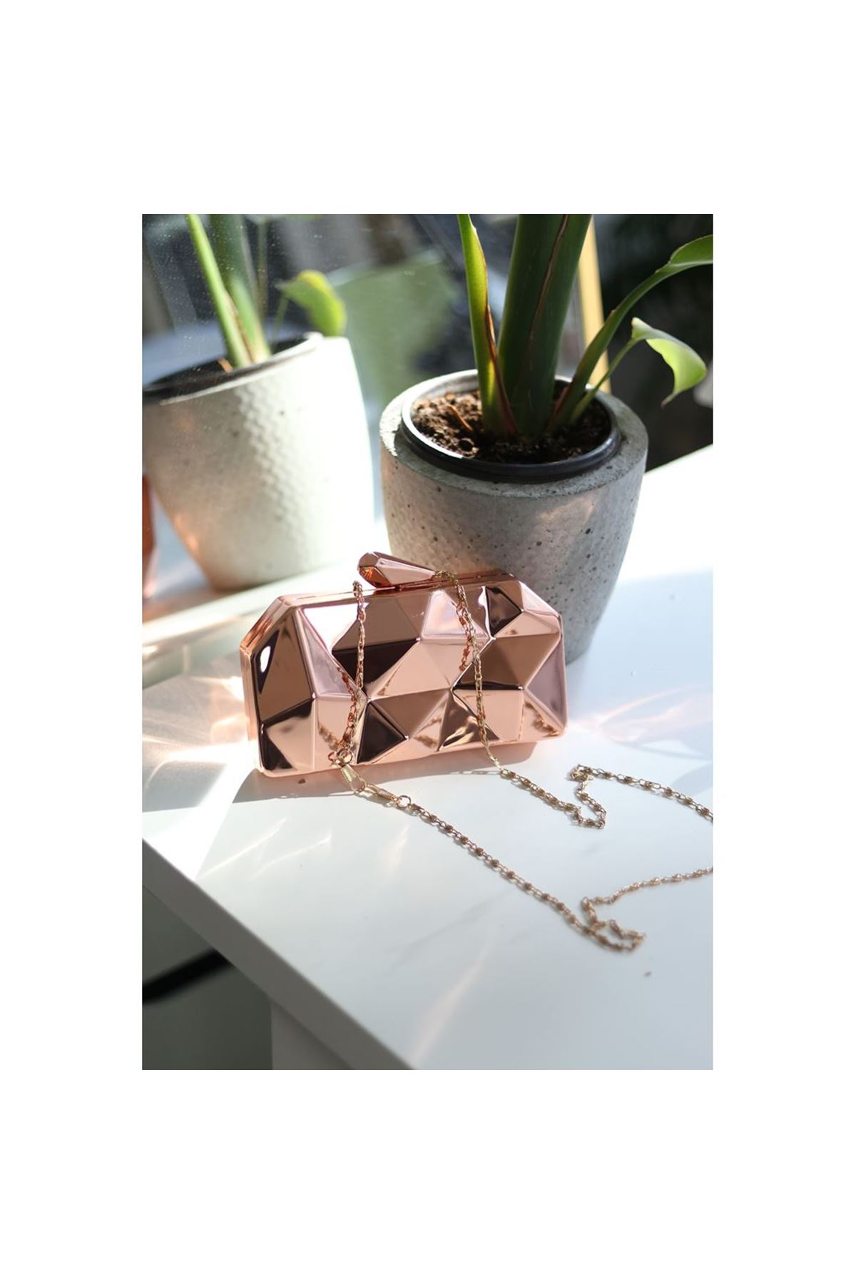 Kadın Bakır Metal Abiye Çanta