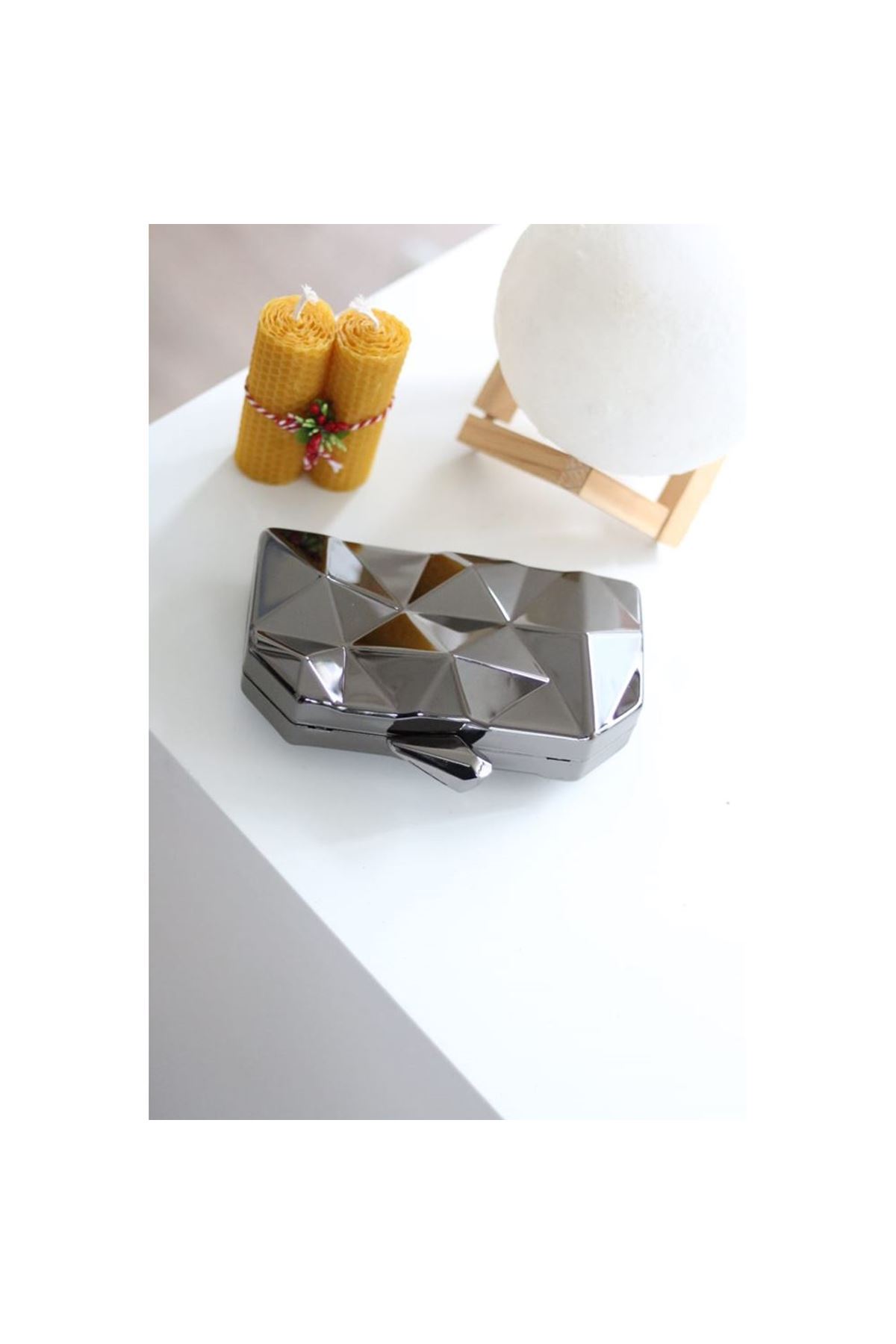 Platin Metal Kasalı Abiye Çanta