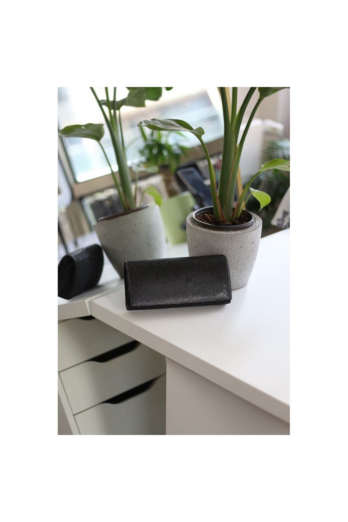 Kadın Siyah Taş Kapak Detaylı Zincirli Abiye Omuz Çantası