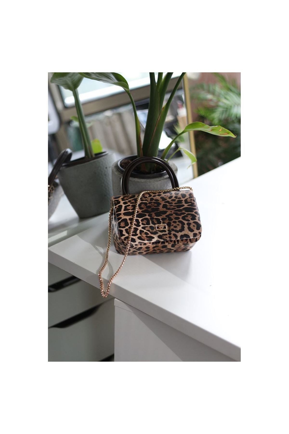 Kadın Leopar Yumuşak Parlak Deri Saplı Omuz Çantası