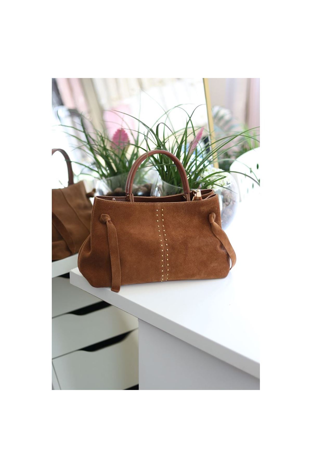 Kadın Camel Süet Gold Zımba  Detaylı Omuz Çantası