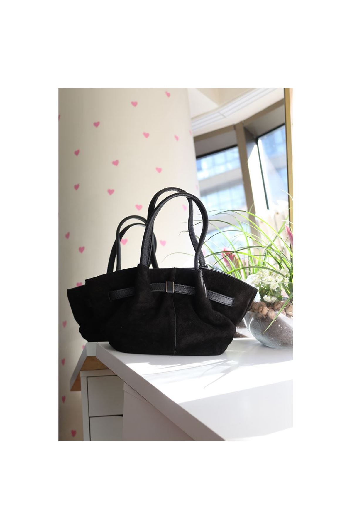 Kadın Siyah Süet Gold Toka Detaylı Orta Boy Omuz Çantası