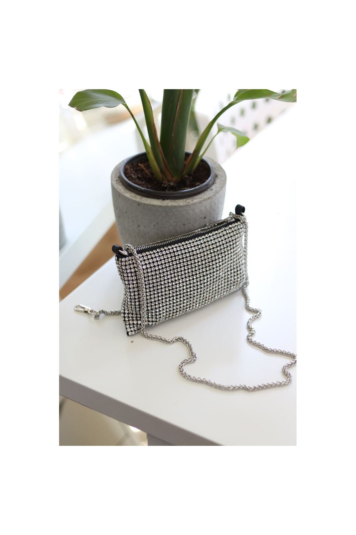 Kadın Silver Taş Dokuma Abiye Zincirli Omuz Çantası